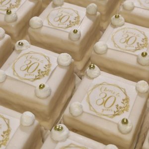 Petit fours